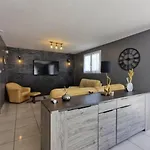 Avec Piscine • 15' * Béziers