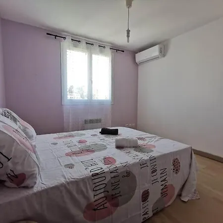 Villa Avec Piscine • 15'